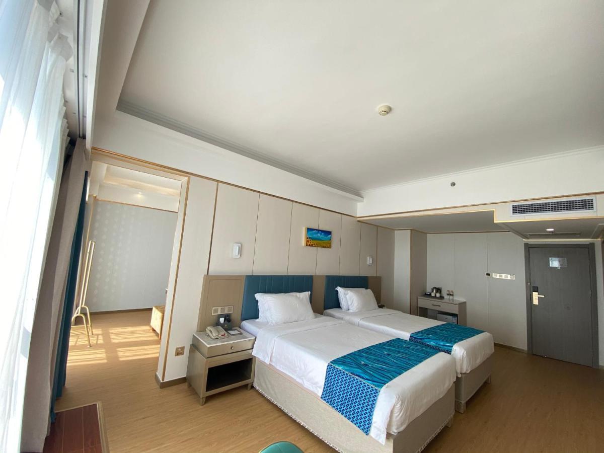 Wenhao Seaview Hotel Sanya Exterior foto